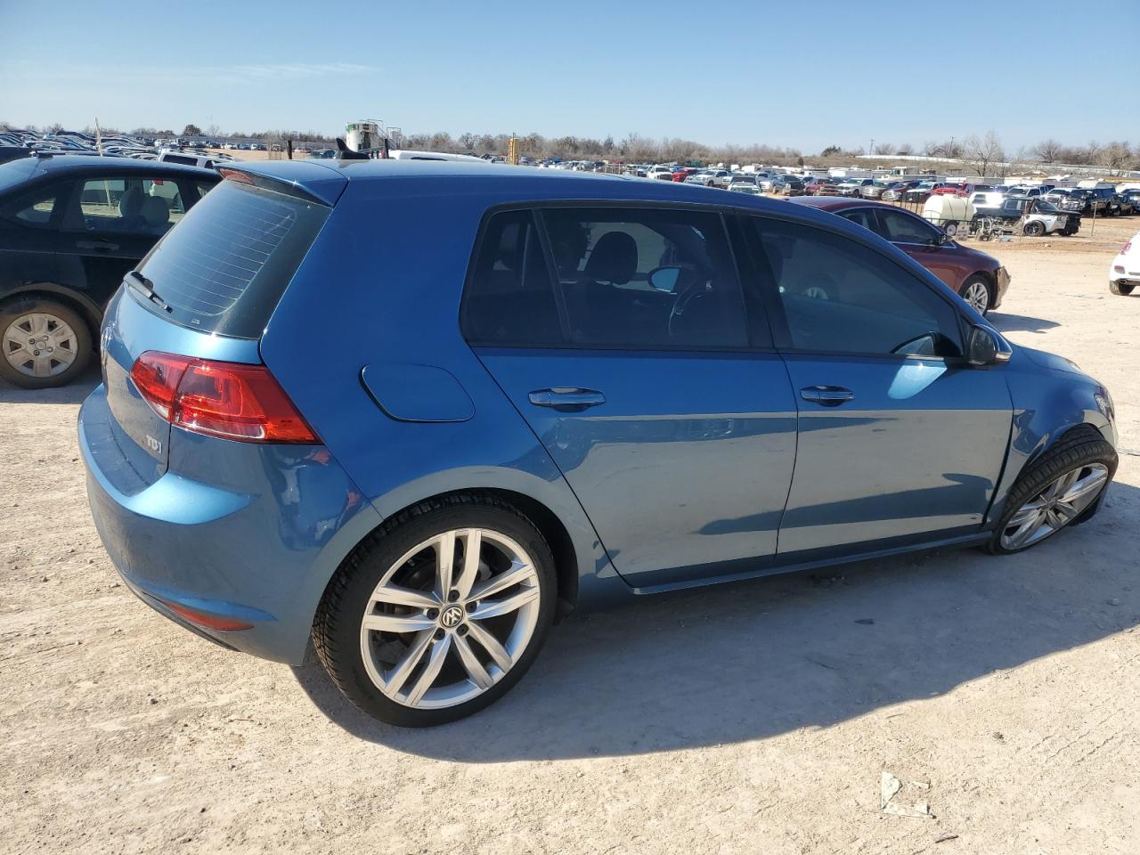 2015 VOLKSWAGEN Golf VIN 3VW2A7AU3FM047445 photo 3