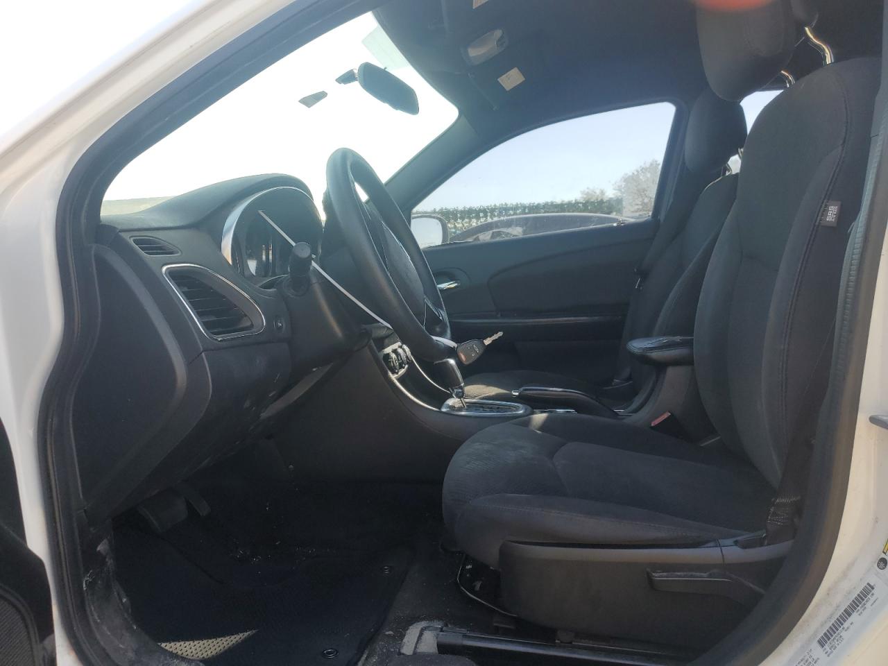 2014 CHRYSLER 200 VIN 1C3CCBAB7EN212196 photo 7