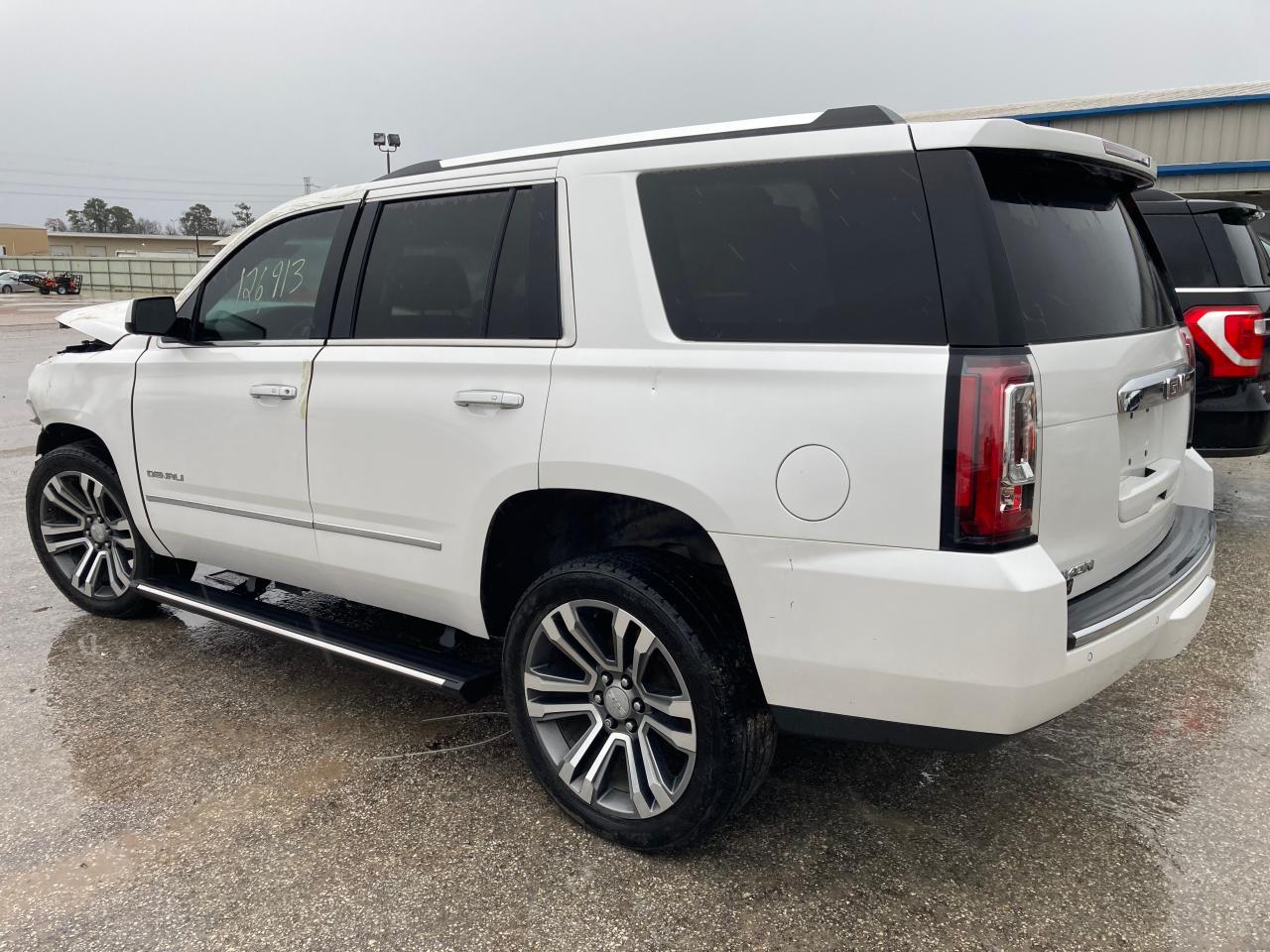 2019 GMC Yukon VIN 1GKS1CKJ5KR347212 photo 2