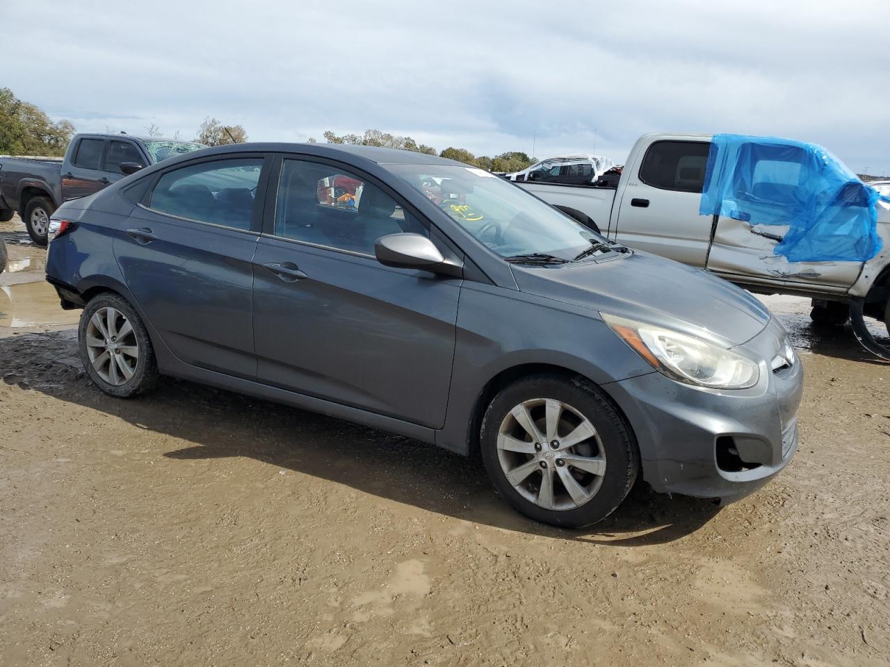 2012 HYUNDAI Accent VIN KMHCU4AEXCU160897 photo 4