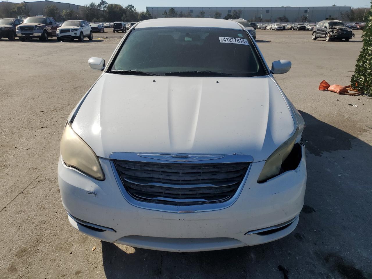 2014 CHRYSLER 200 VIN 1C3CCBAB7EN212196 photo 5