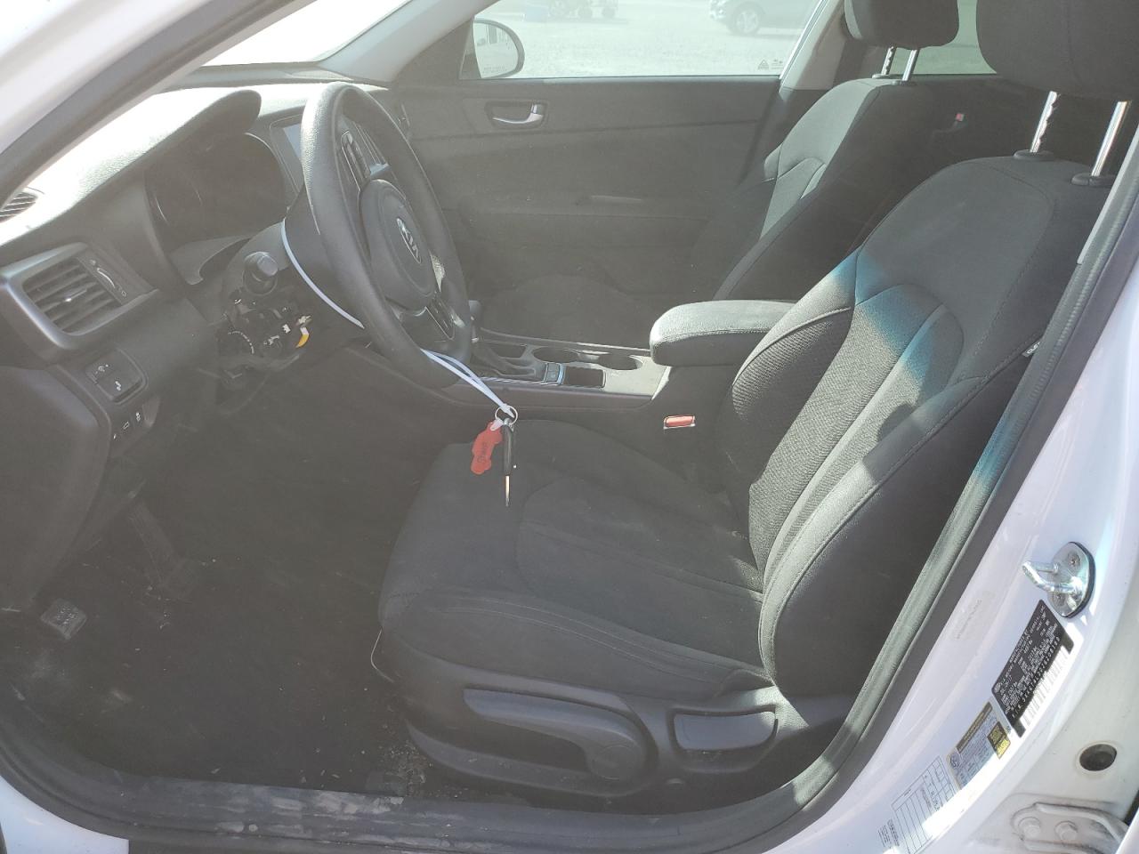 2018 KIA Optima VIN 5XXGT4L30JG208169 photo 7