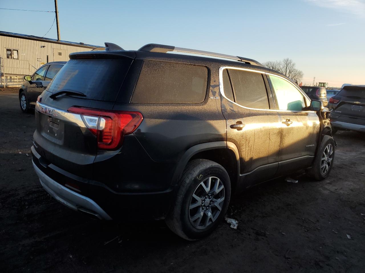 2020 GMC Acadia VIN 1GKKNKLS9LZ121018 photo 3