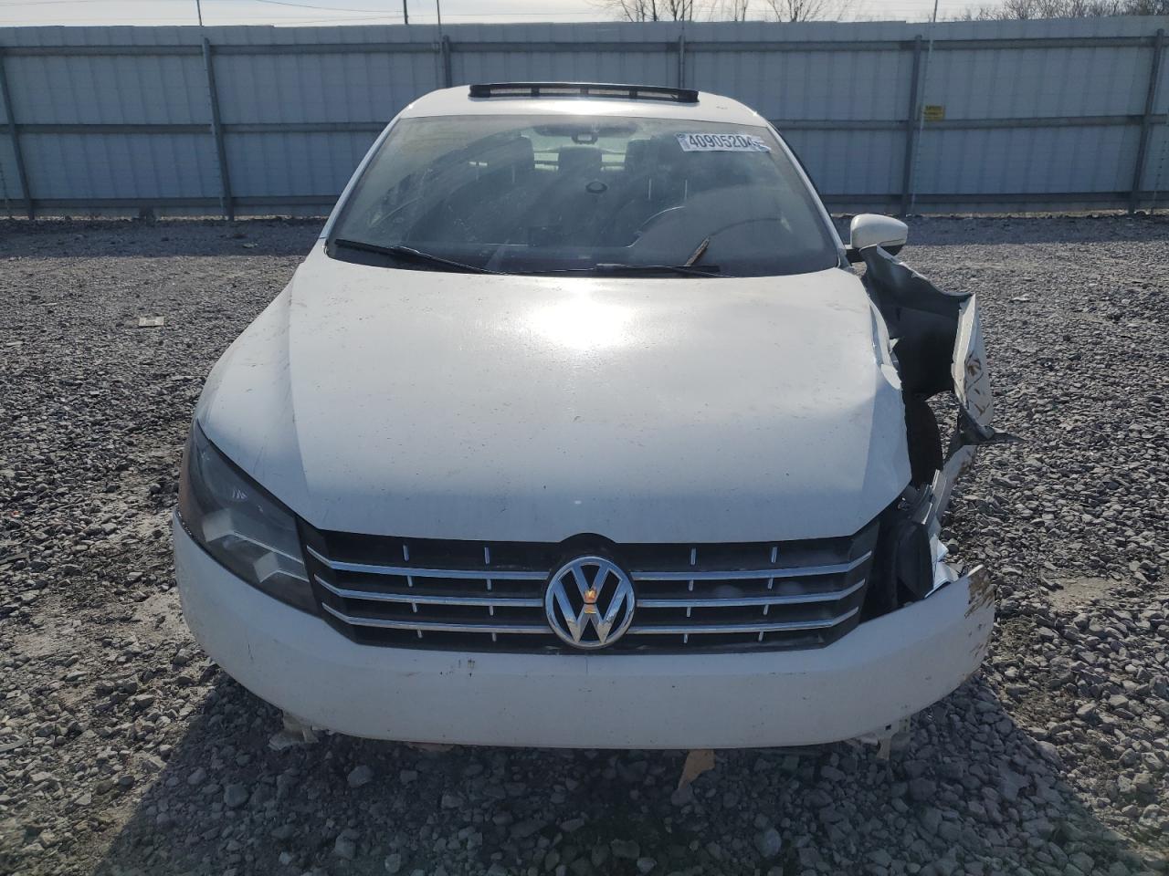 2015 VOLKSWAGEN Passat VIN 1VWBV7A34FC085005 photo 5