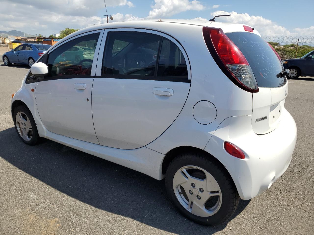 2012 MITSUBISHI All other VIN JA3215H17CU008589 photo 2