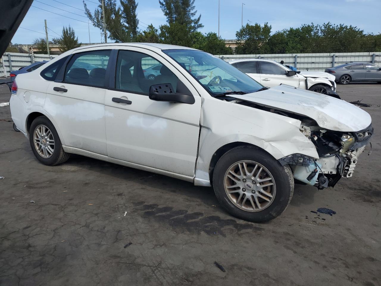 2009 FORD Focus VIN 1FAHP35N79W195034 photo 4