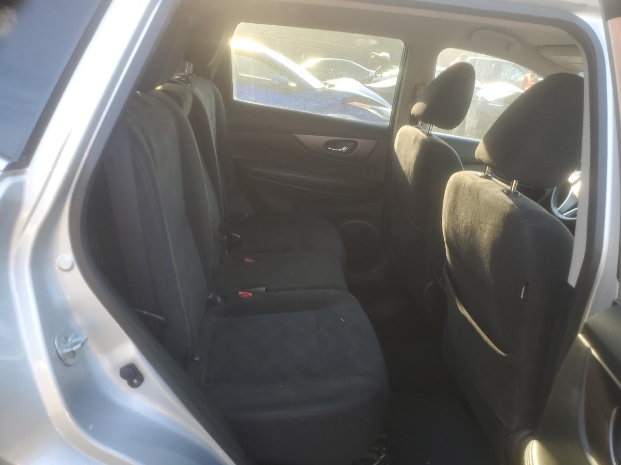 2015 NISSAN Rogue s VIN KNMAT2MT9FP549921 photo 11