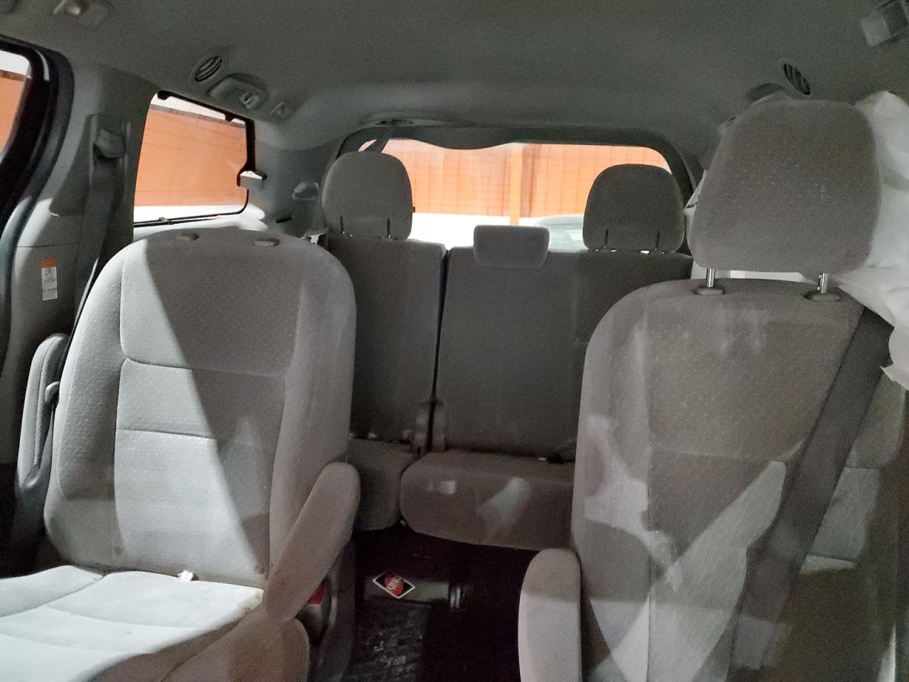2019 TOYOTA Sienna le VIN 5TDJZ3DC4KS215557 photo 10