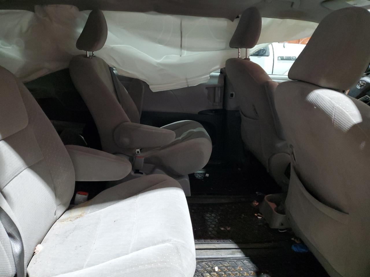 2019 TOYOTA Sienna le VIN 5TDJZ3DC4KS215557 photo 11