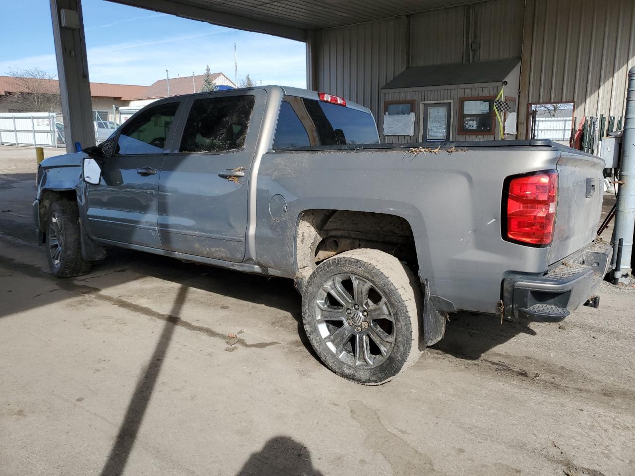 2017 Chevrolet All models VIN 3GCUKREC5HG184720 photo 2