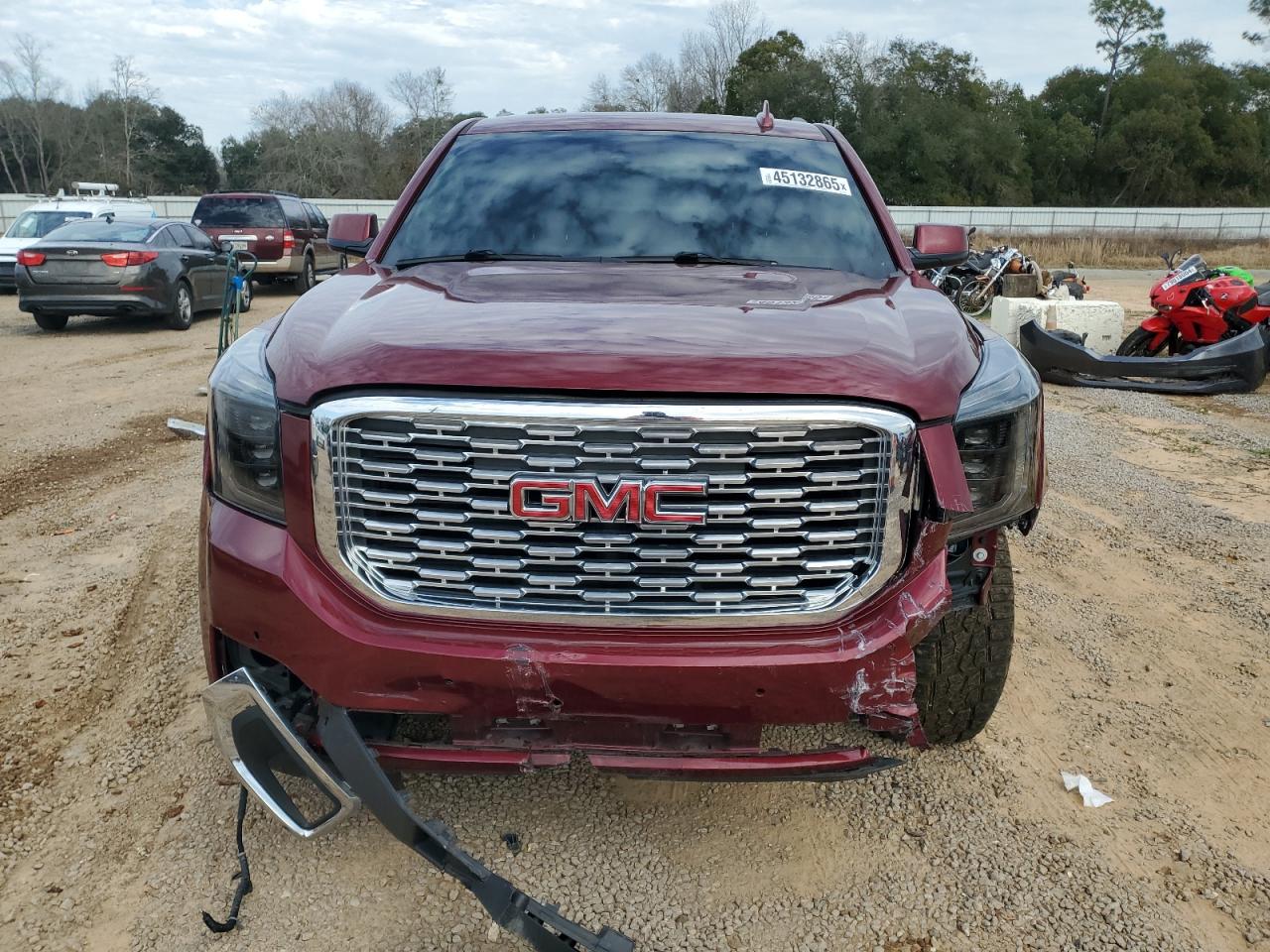 2018 GMC Yukon VIN 1GKS2CKJ8JR212060 photo 5