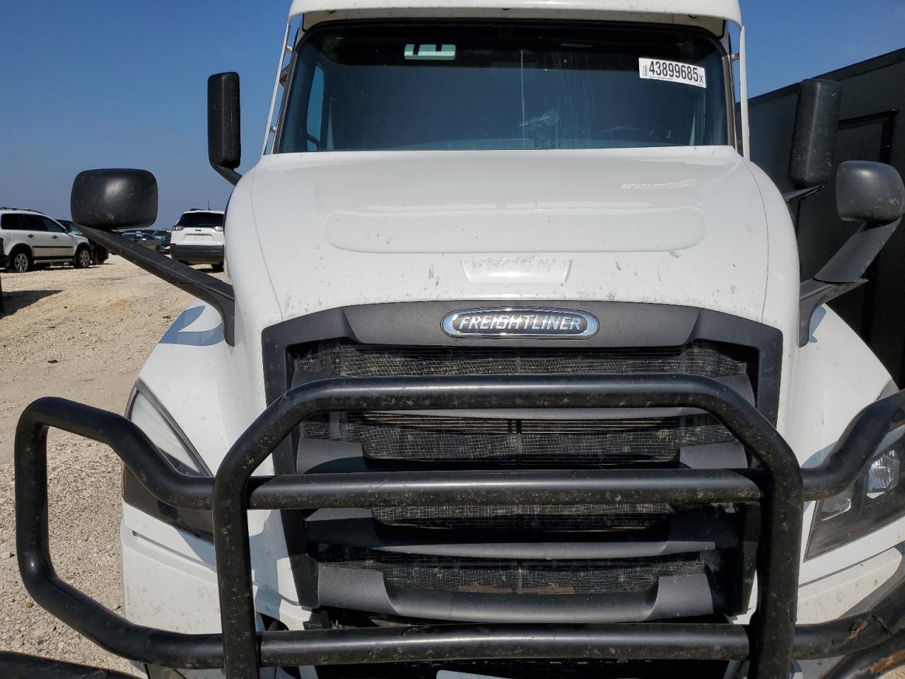 2023 FREIGHTLINER All other VIN 3AKJHHDR7PSNX9028 photo 7