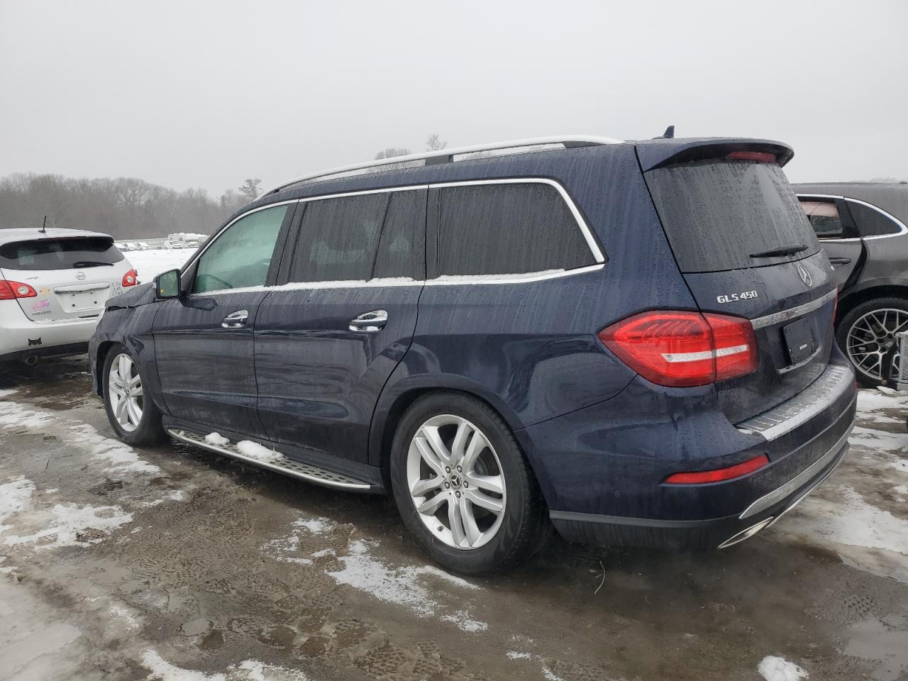 2018 Mercedes-Benz Gls-class VIN 4JGDF6EE1JB049944 photo 2