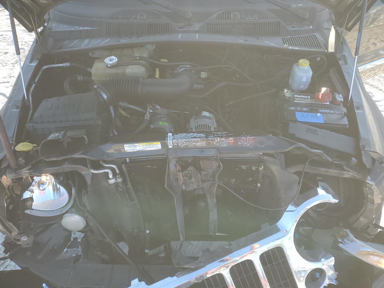 2005 Jeep Liberty VIN 1J4GK58K45W542826 photo 12