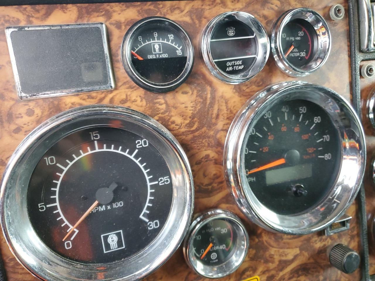 2000 KENWORTH All models VIN 1XKWDB9X5YR848171 photo 8