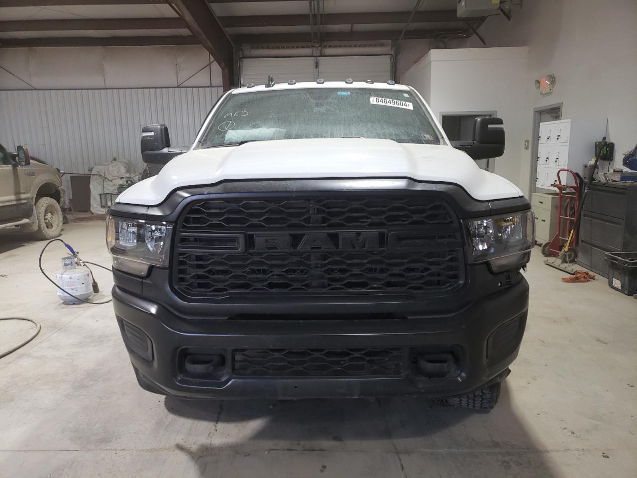 2023 Ram 3500 VIN 3C63R3GJ0PG542246 photo 5