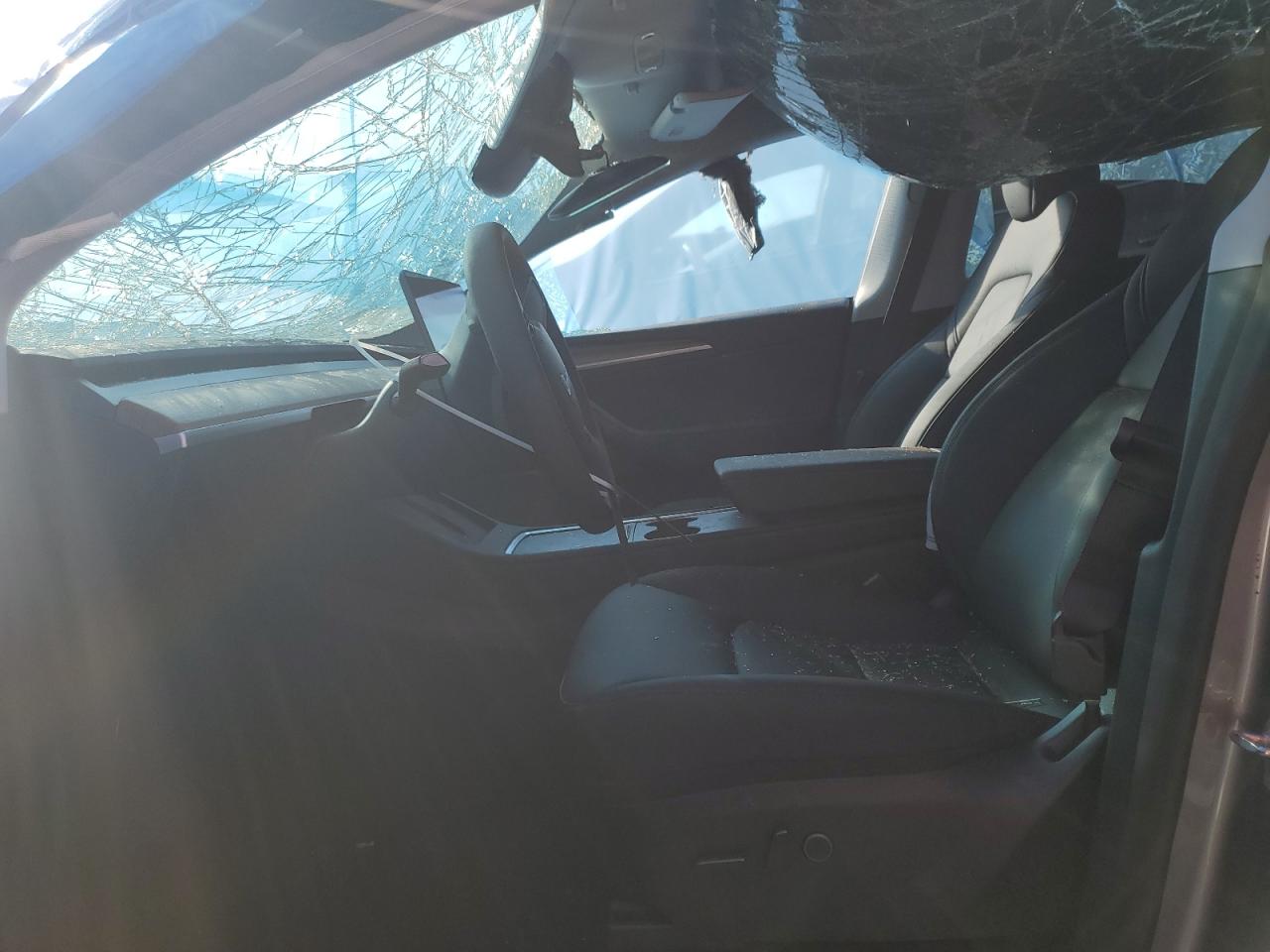 2025 Model y VIN 7SAYGDEE7SA360073 photo 7