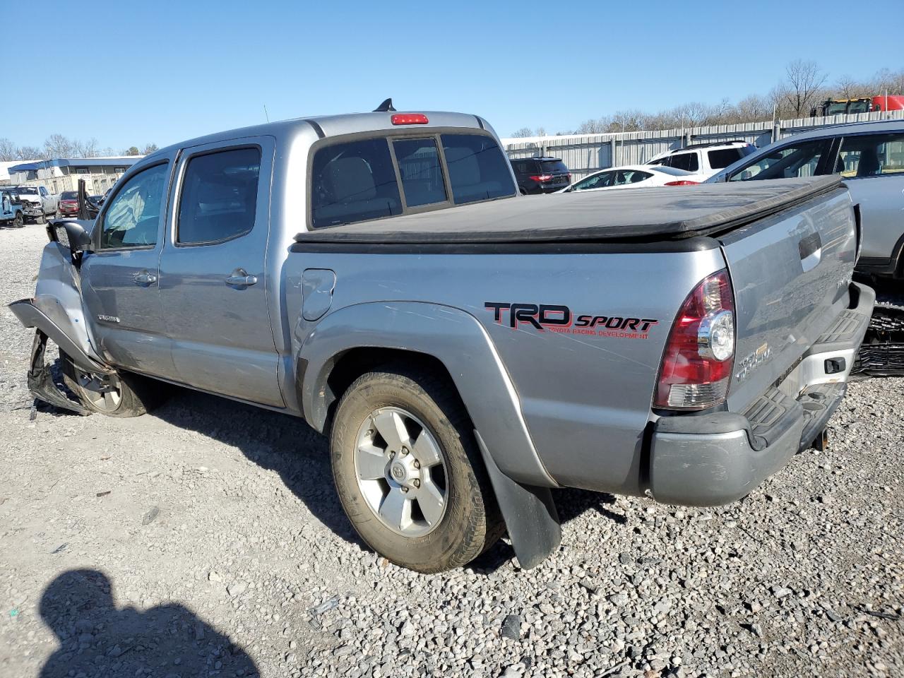 2014 Toyota Tacoma VIN 3TMJU4GN5EM173602 photo 2