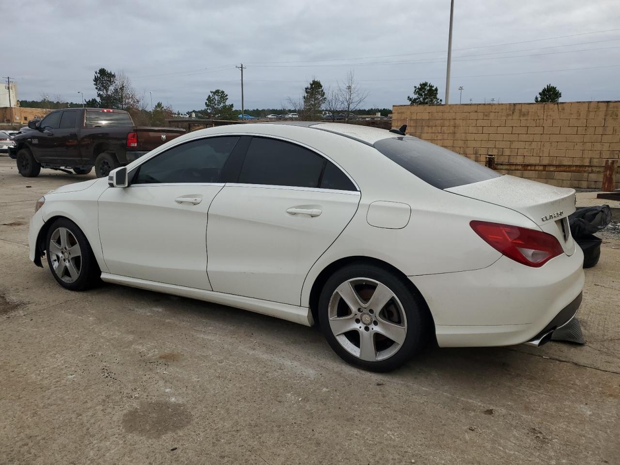 2016 MERCEDES-BENZ Cla-class VIN WDDSJ4GB5GN371758 photo 2