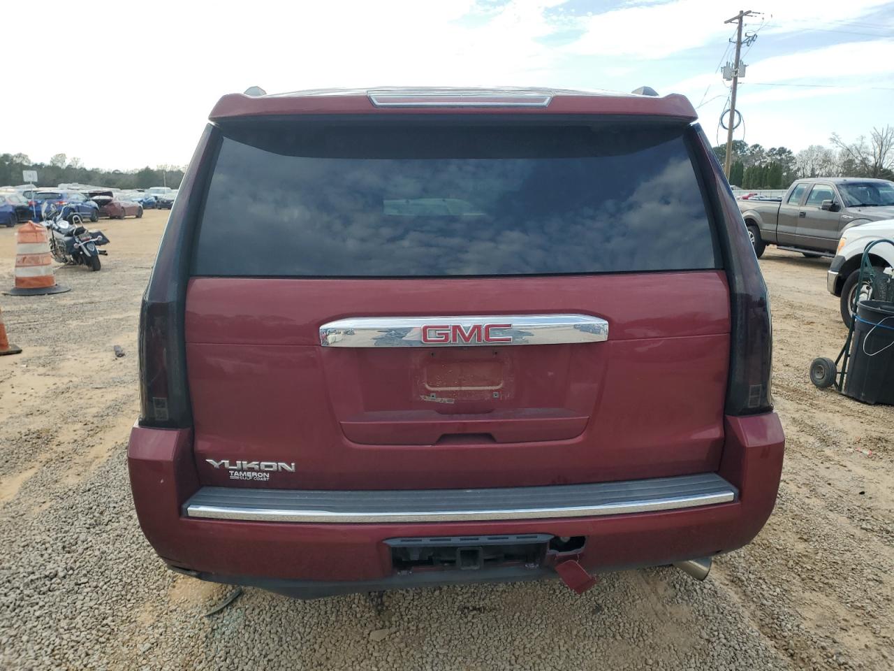 2018 GMC Yukon VIN 1GKS2CKJ8JR212060 photo 6