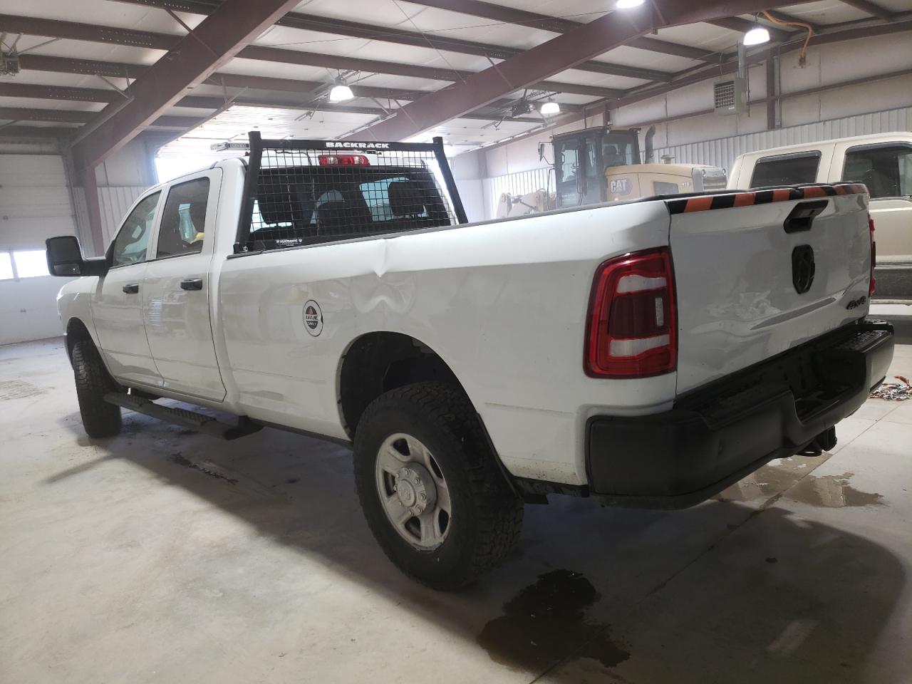 2023 Ram 3500 VIN 3C63R3GJ0PG542246 photo 2
