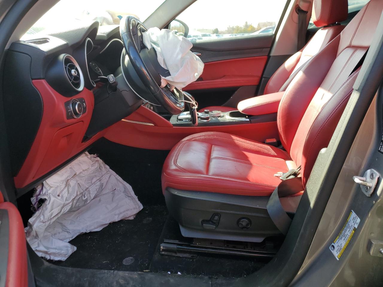 2021 Alfa Stelvio VIN ZASPAKAN4M7D18791 photo 7