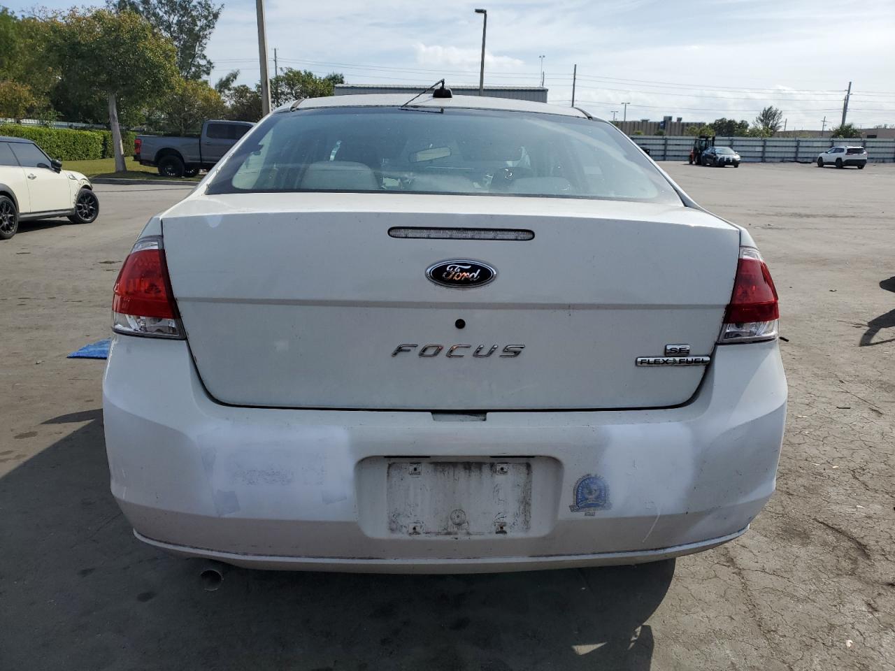 2009 FORD Focus VIN 1FAHP35N79W195034 photo 6