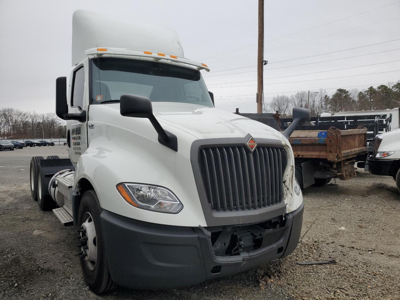 2020 International All models VIN 3HSDZTZRXLN130817 photo 1