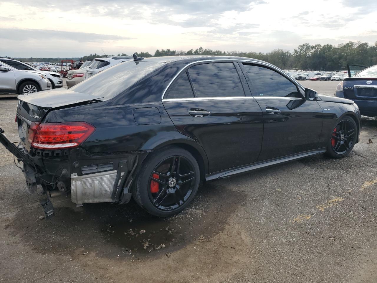 2015 Mercedes-Benz E-class VIN WDDHF8JBXFB114218 photo 3