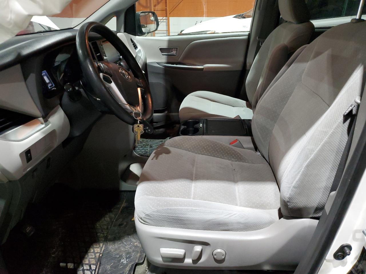 2019 TOYOTA Sienna le VIN 5TDJZ3DC4KS215557 photo 7