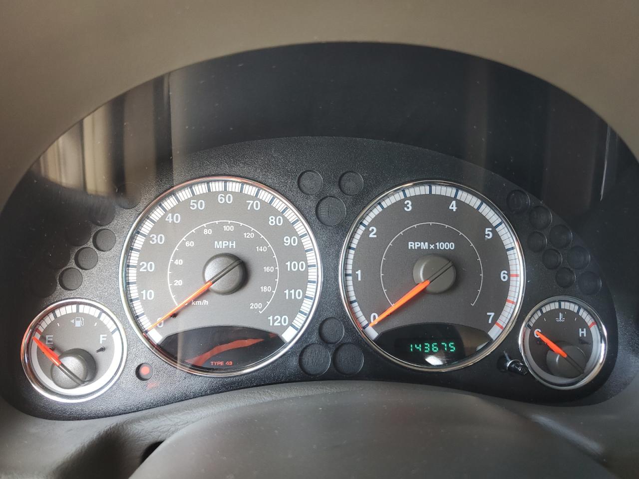 2005 Jeep Liberty VIN 1J4GK58K45W542826 photo 9