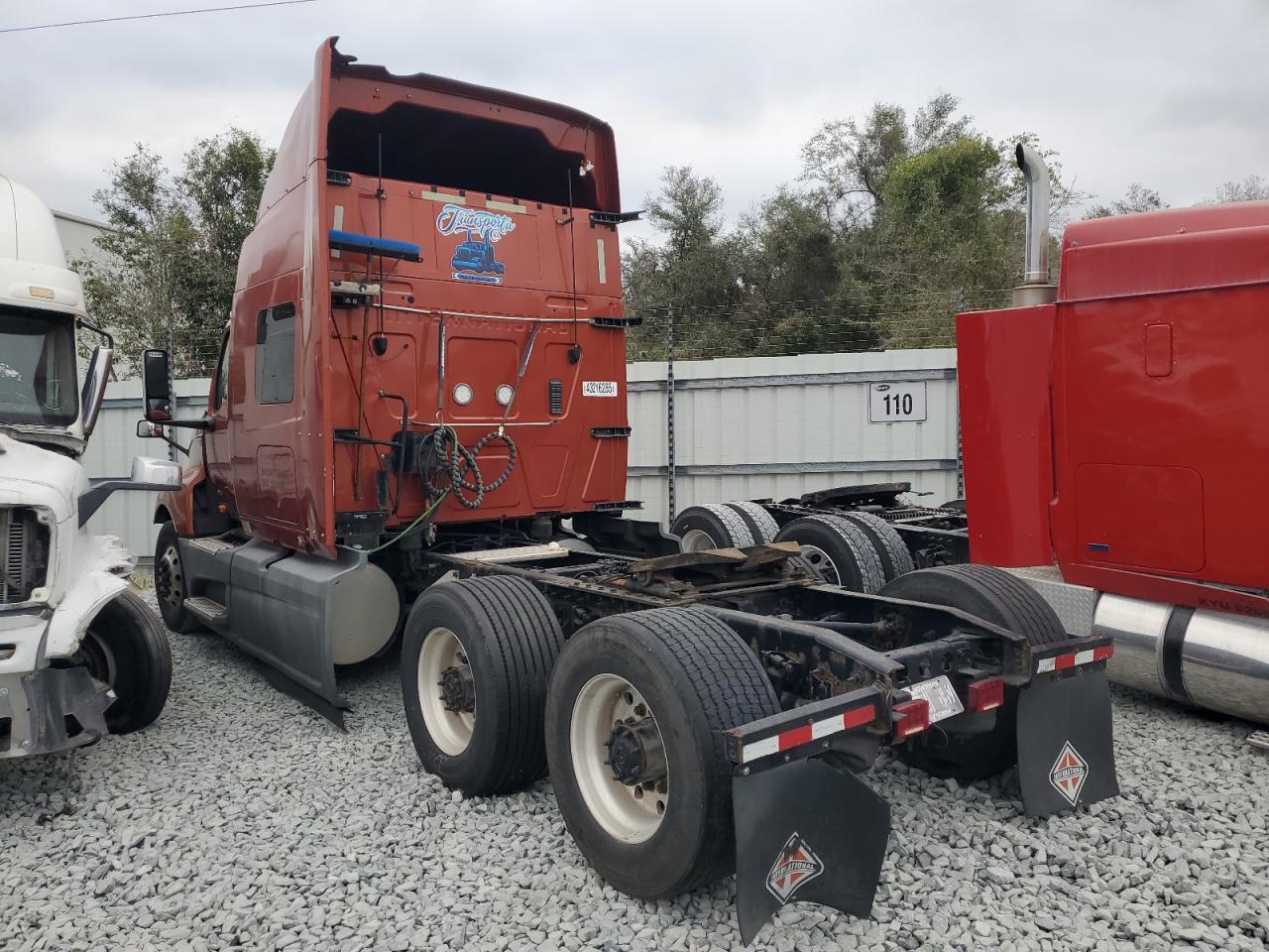 2019 International All models VIN 3HSDZTZR4KN121545 photo 3