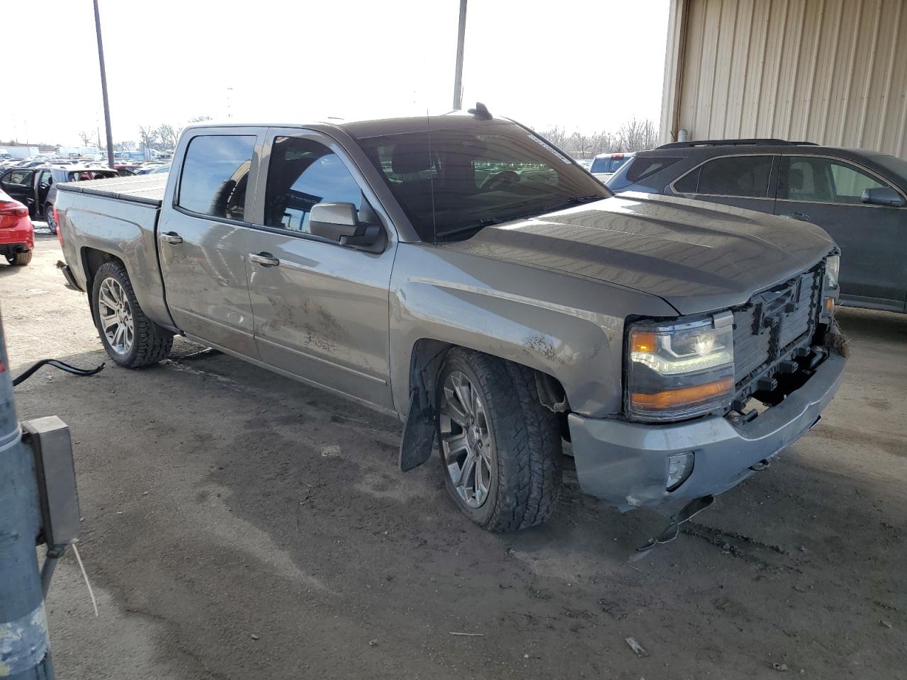 2017 Chevrolet All models VIN 3GCUKREC5HG184720 photo 4