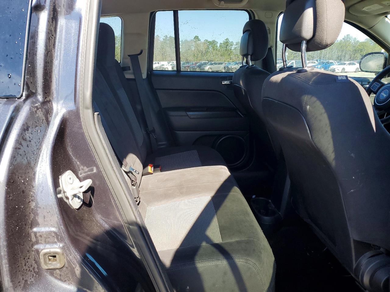 2016 Jeep Compass VIN 1C4NJCBA8GD560328 photo 11