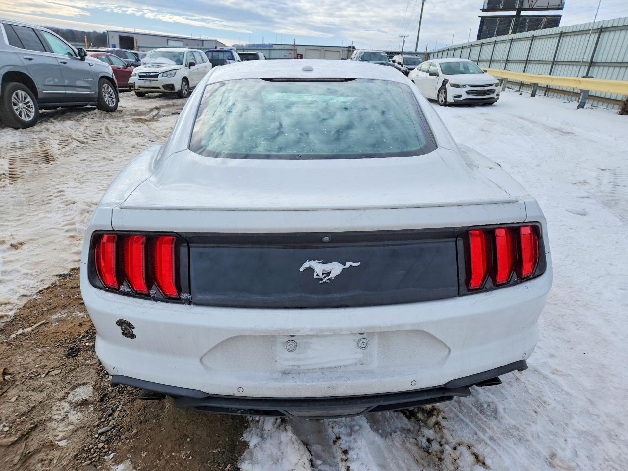 2018 Ford All models VIN 1FA6P8TH0J5161562 photo 6