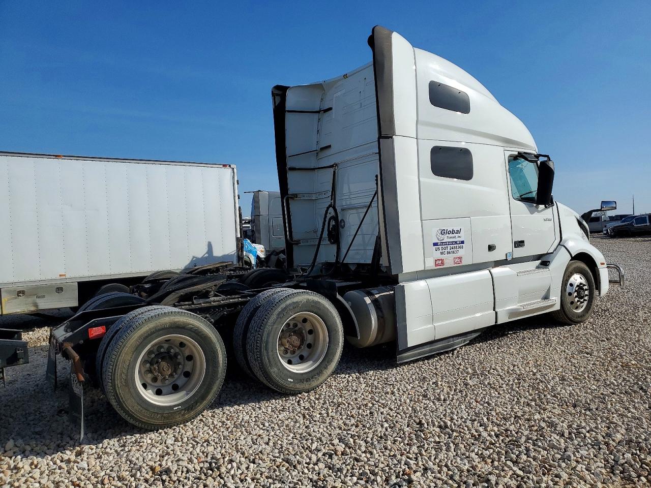 2019 VOLVO Vn VIN 4V4NC9EH8KN201669 photo 4