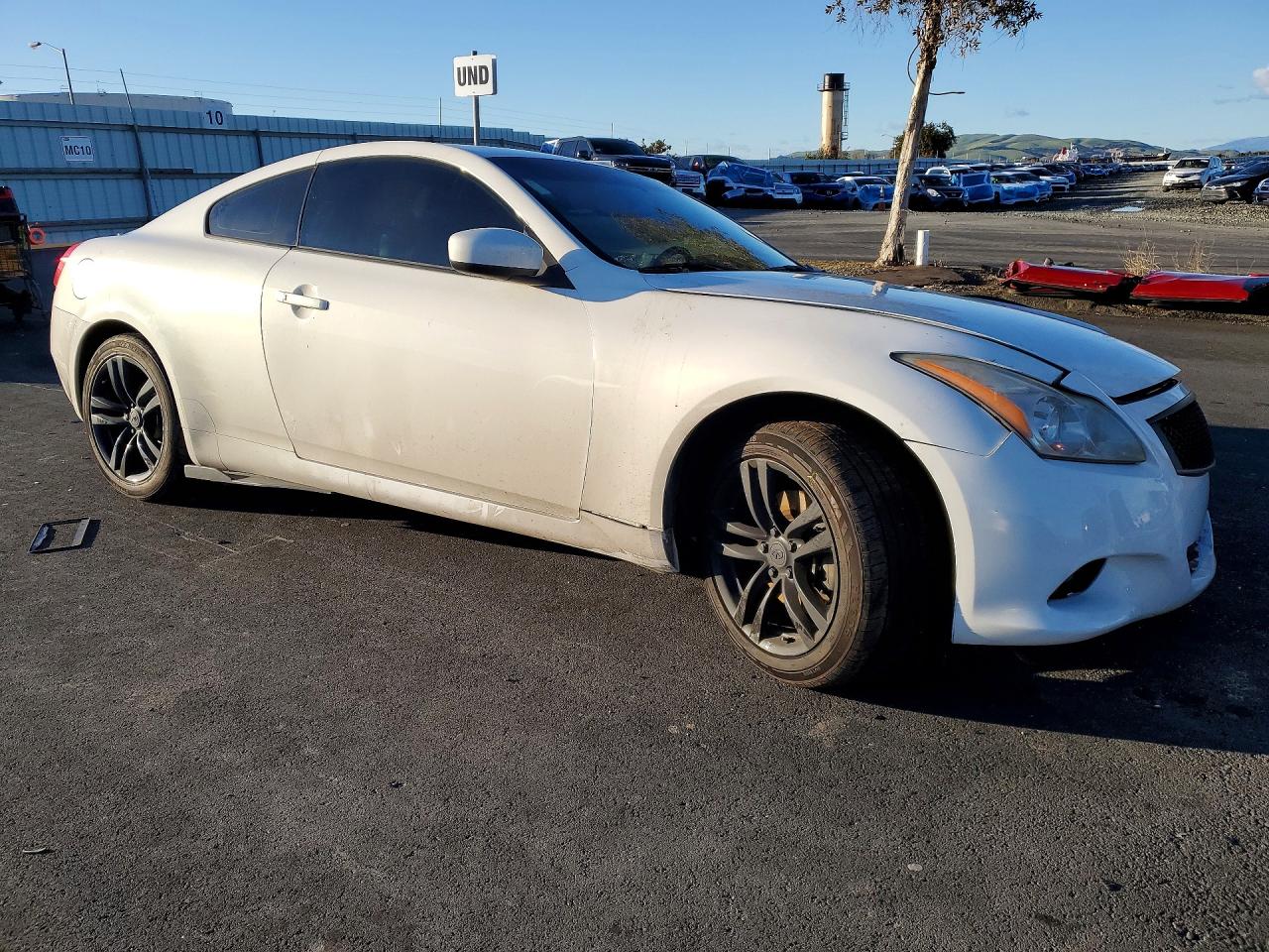 2009 Infiniti G37 VIN JNKCV64F49M650745 photo 4