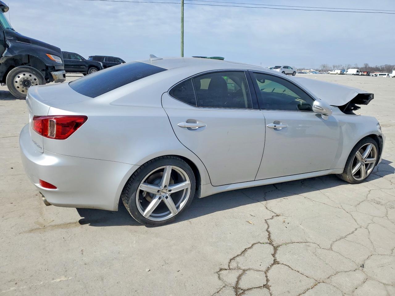 2013 LEXUS Is VIN JTHCF5C20D5063483 photo 3