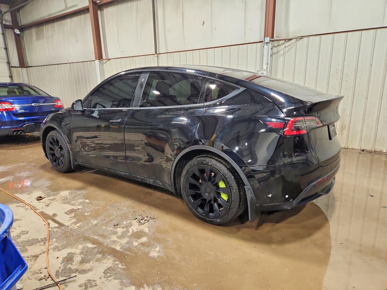 2021 Tesla Model y VIN 5YJYGDEE0MF076562 photo 2