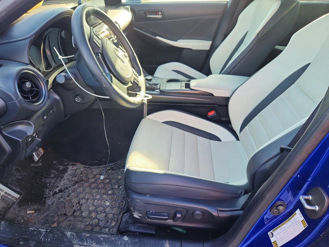 2024 Lexus Is VIN JTHG81F28R5053730 photo 7