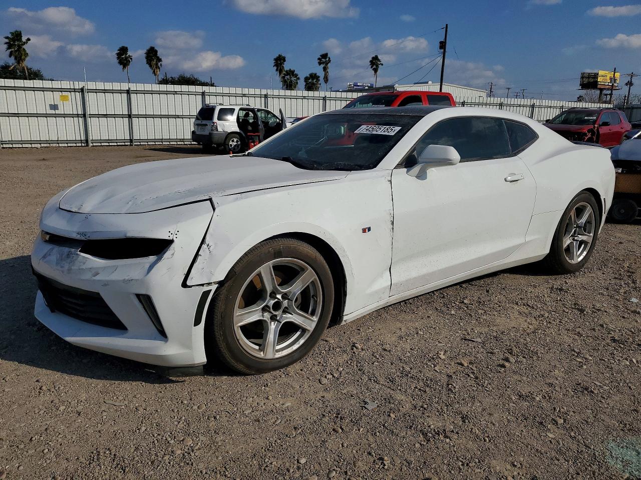 2018 Chev Camaro VIN 1G1FB1RX5J0185943 photo 1