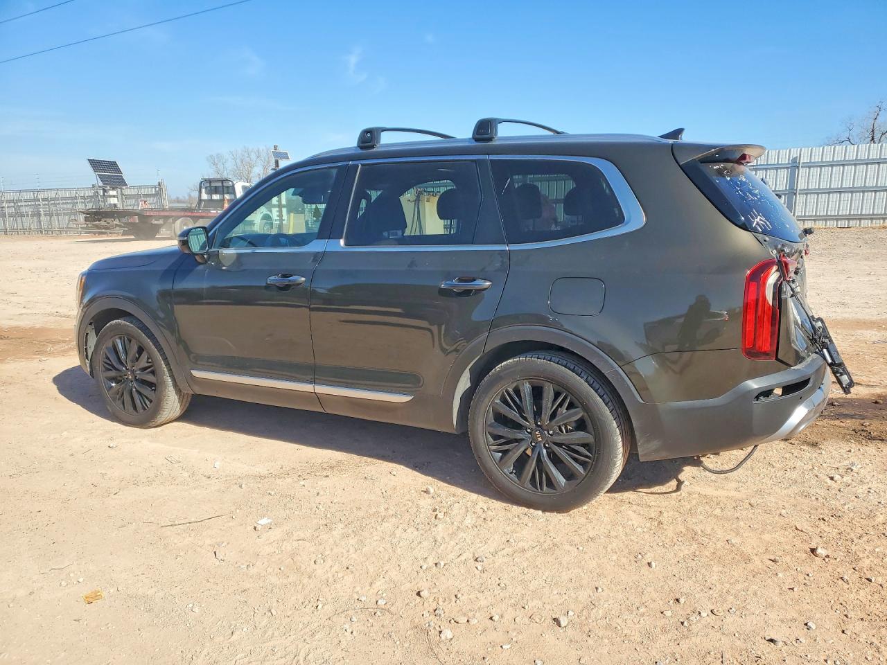 2020 Kia Telluride VIN 5XYP54HC2LG071544 photo 2