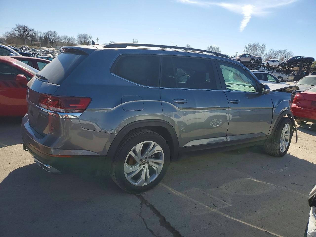 2023 Volkswagen Atlas VIN 1V2KR2CA2PC505964 photo 3