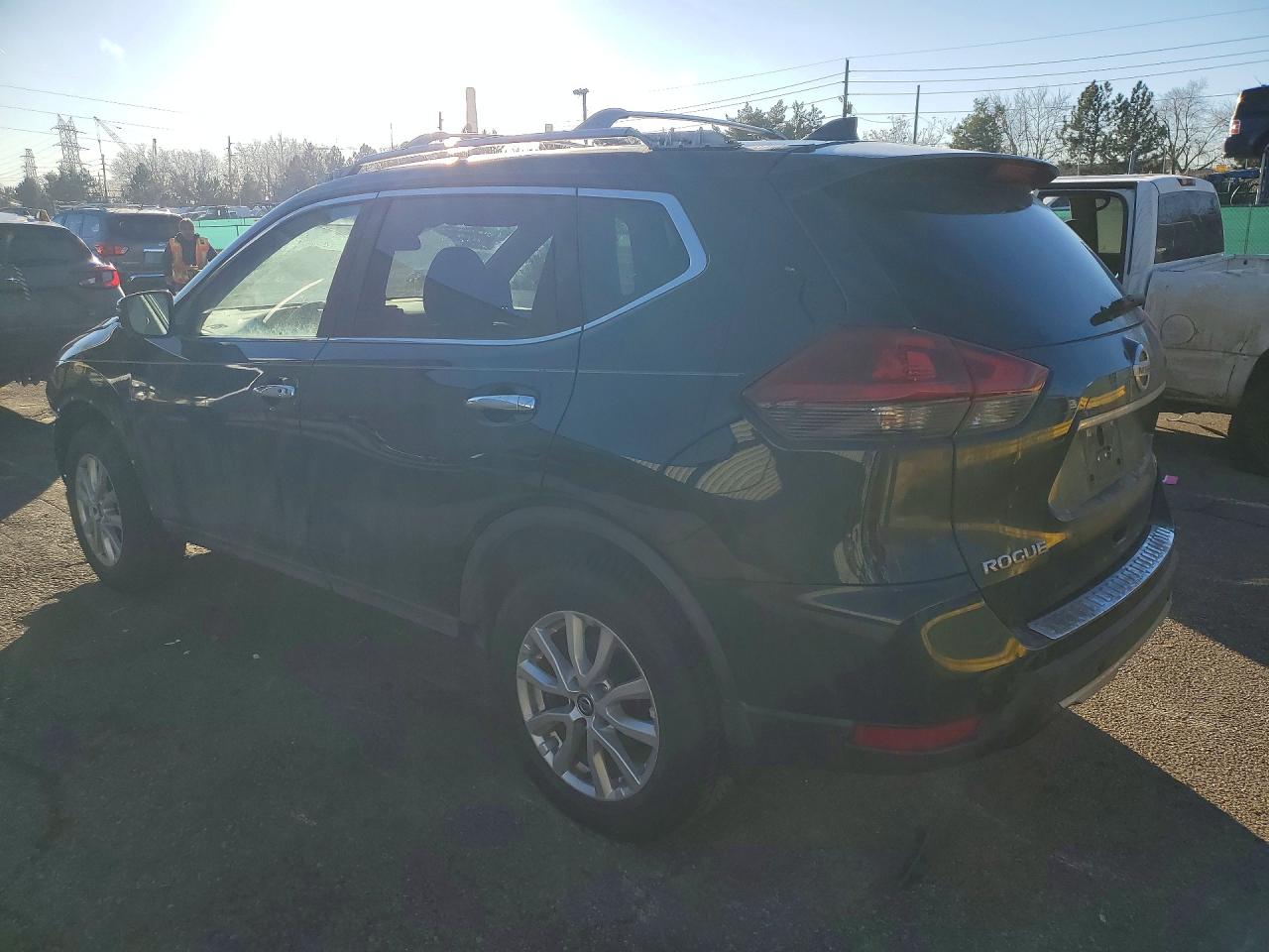 2019 Nissan Rogue VIN 5N1AT2MT0KC722626 photo 2