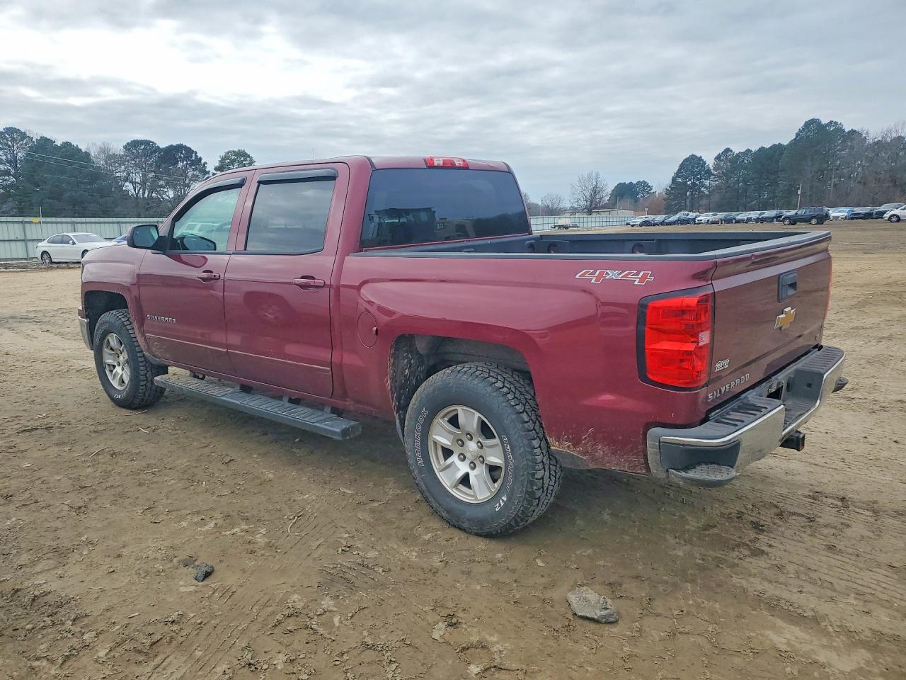 2015 Chevrolet All models VIN 3GCUKREC7FG109238 photo 2