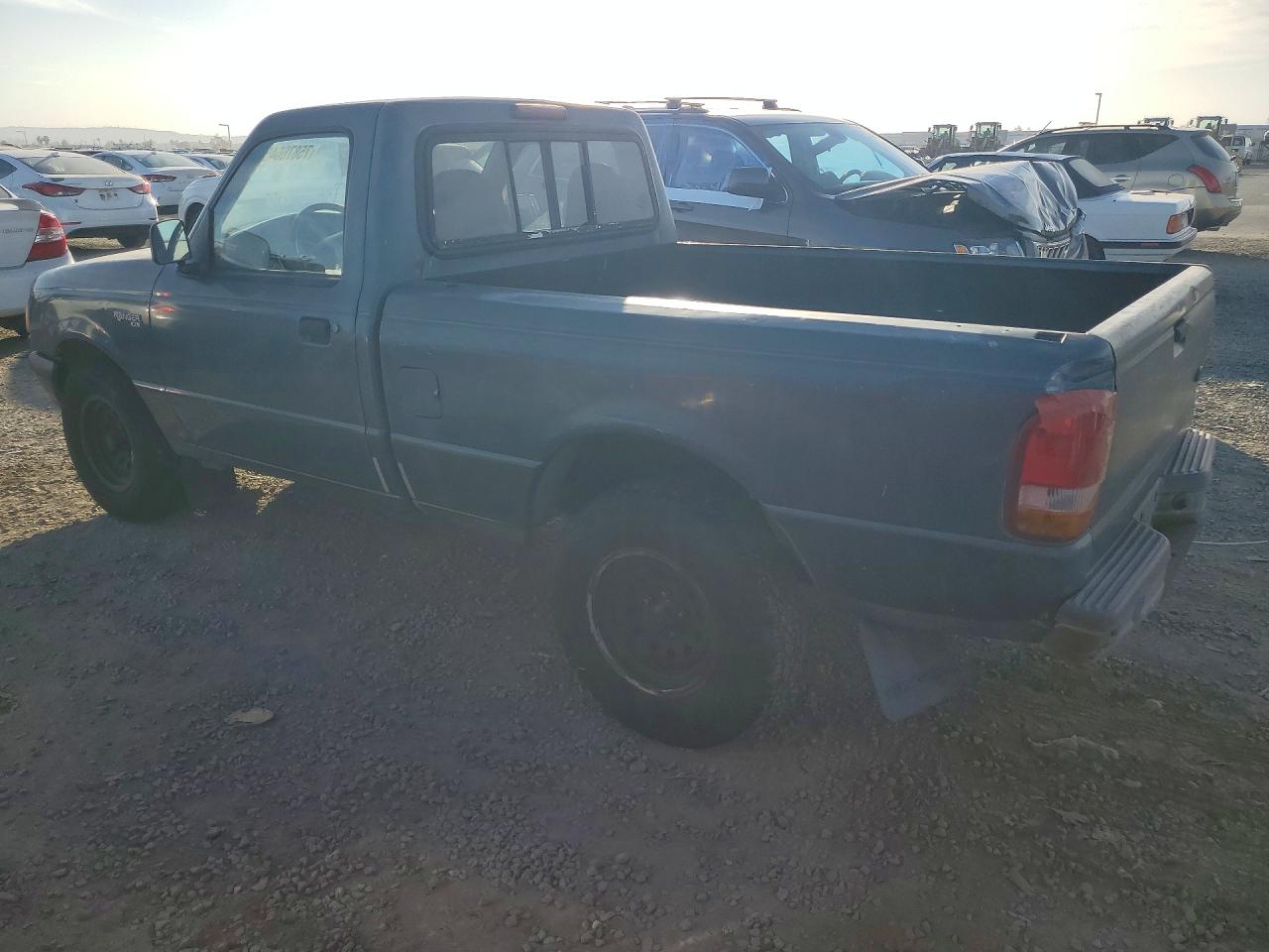 1996 Ford Ranger VIN 1FTCR10A0TPB37663 photo 2