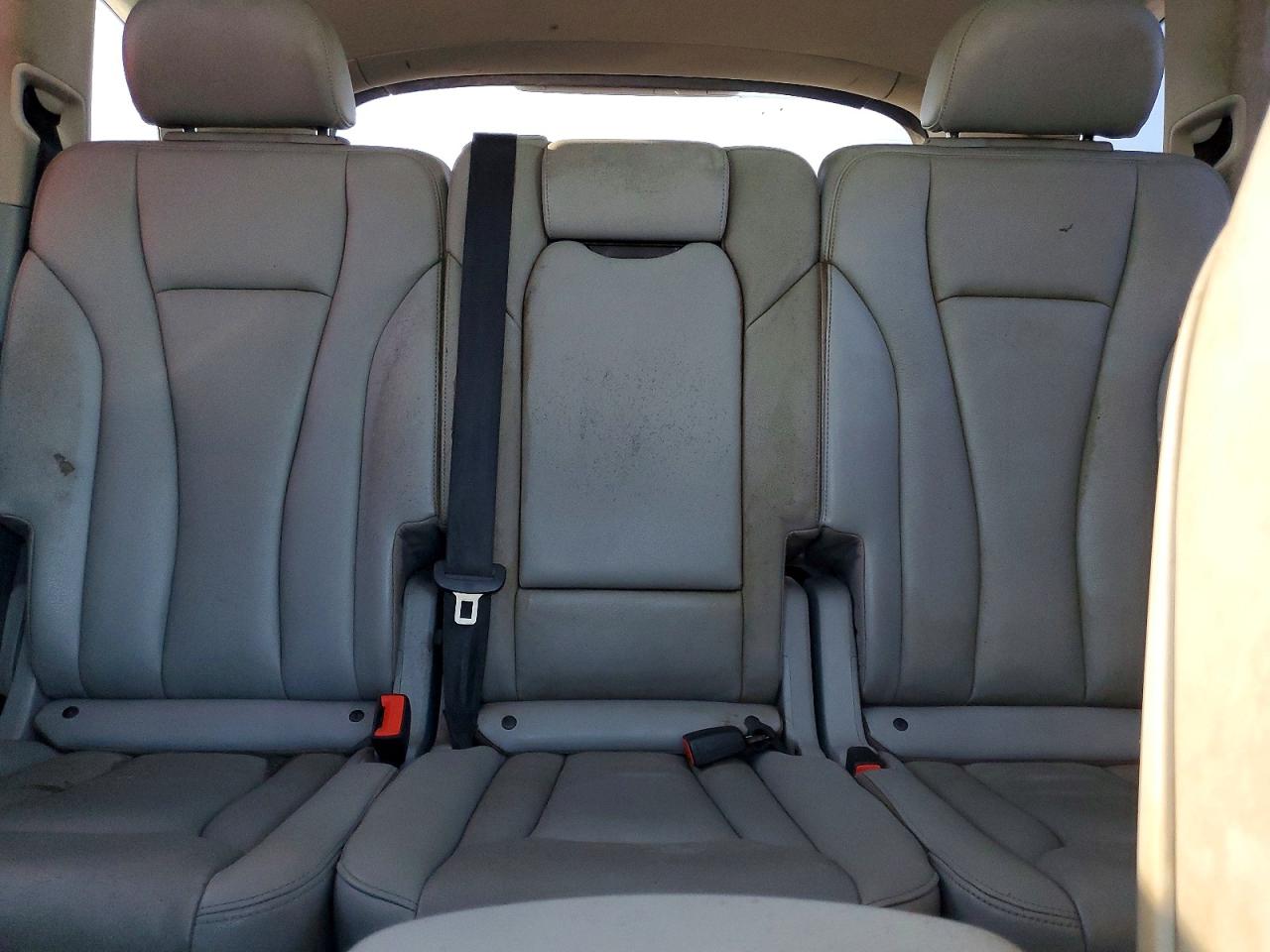 2019 Audi Q7 VIN WA1AAAF73KD045242 photo 10