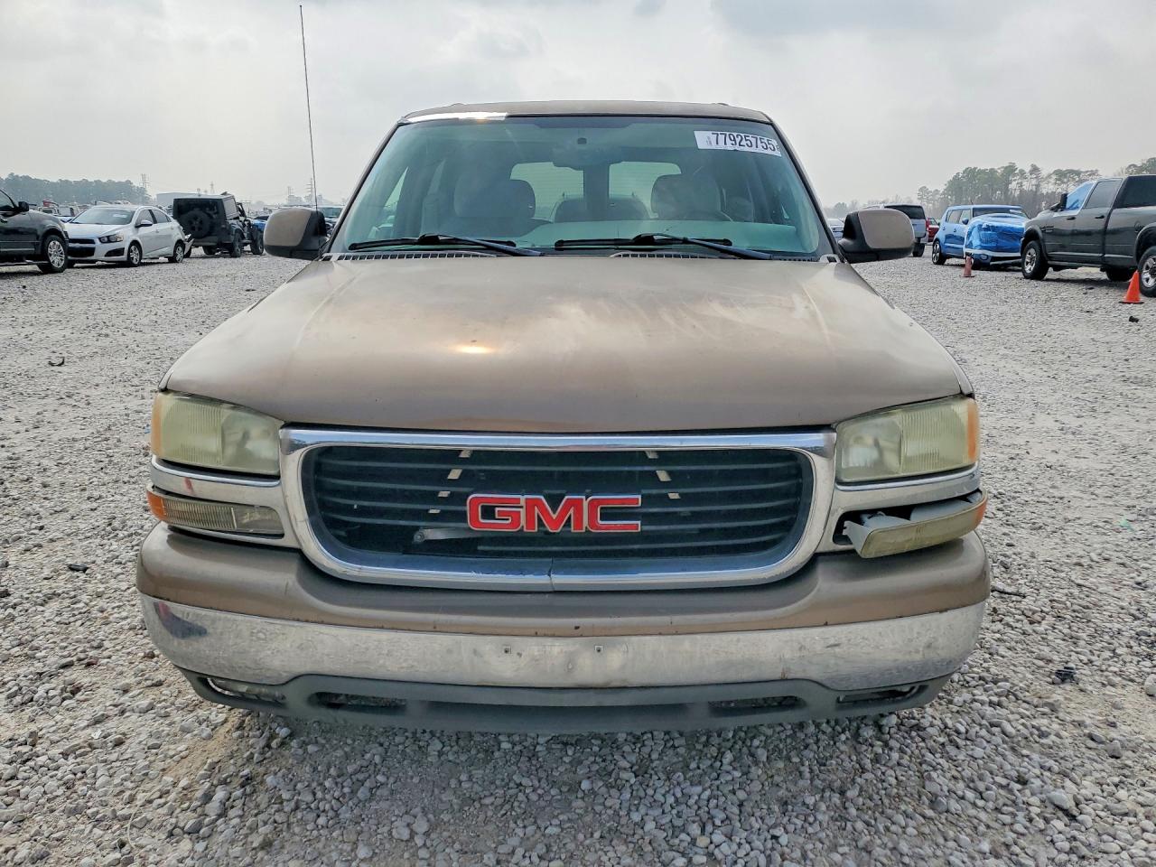 2004 GMC Yukon VIN 1GKEC13V94R265192 photo 5