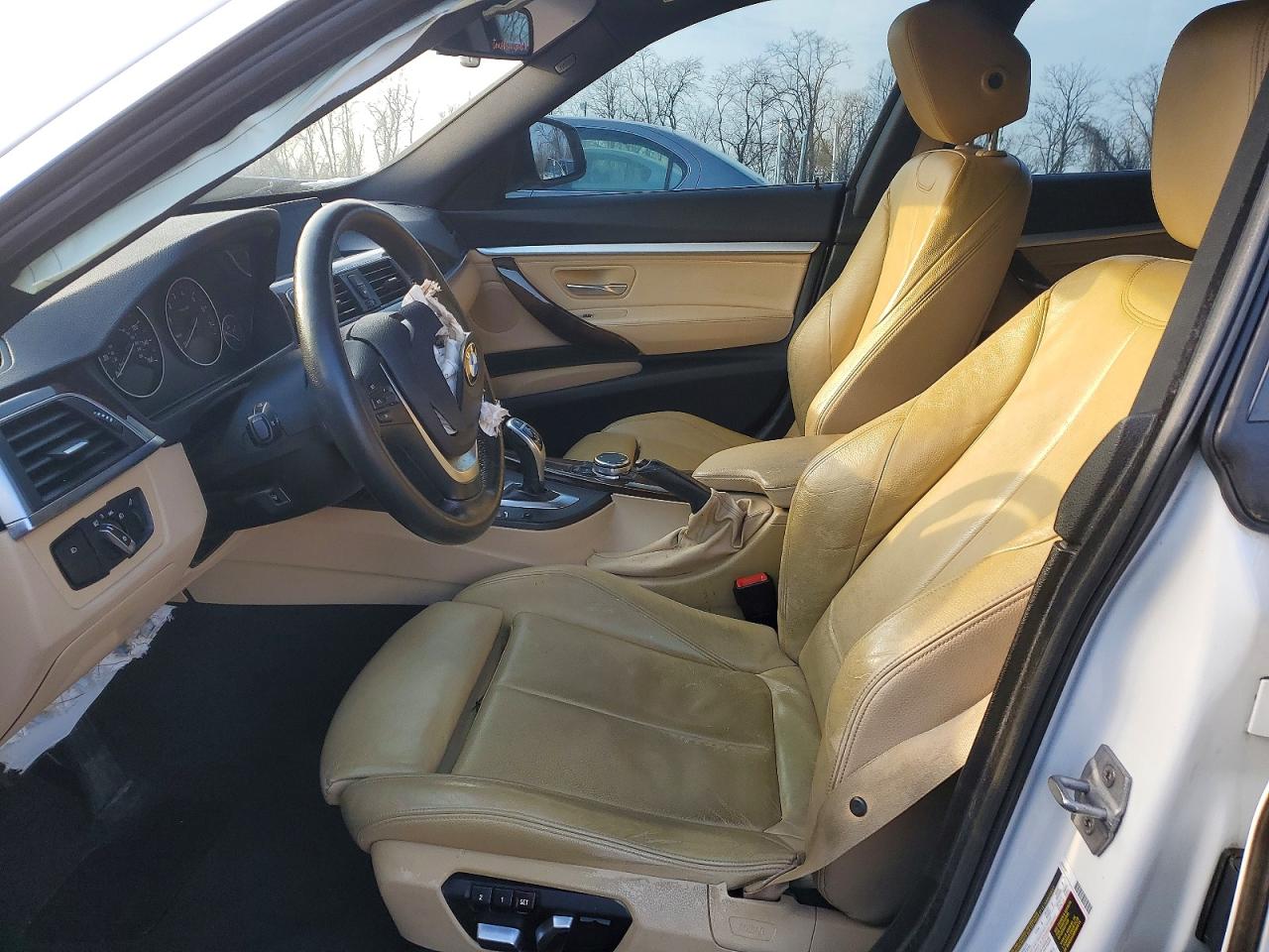 2017 3 series VIN WBA8Z9C53HG453212 photo 7