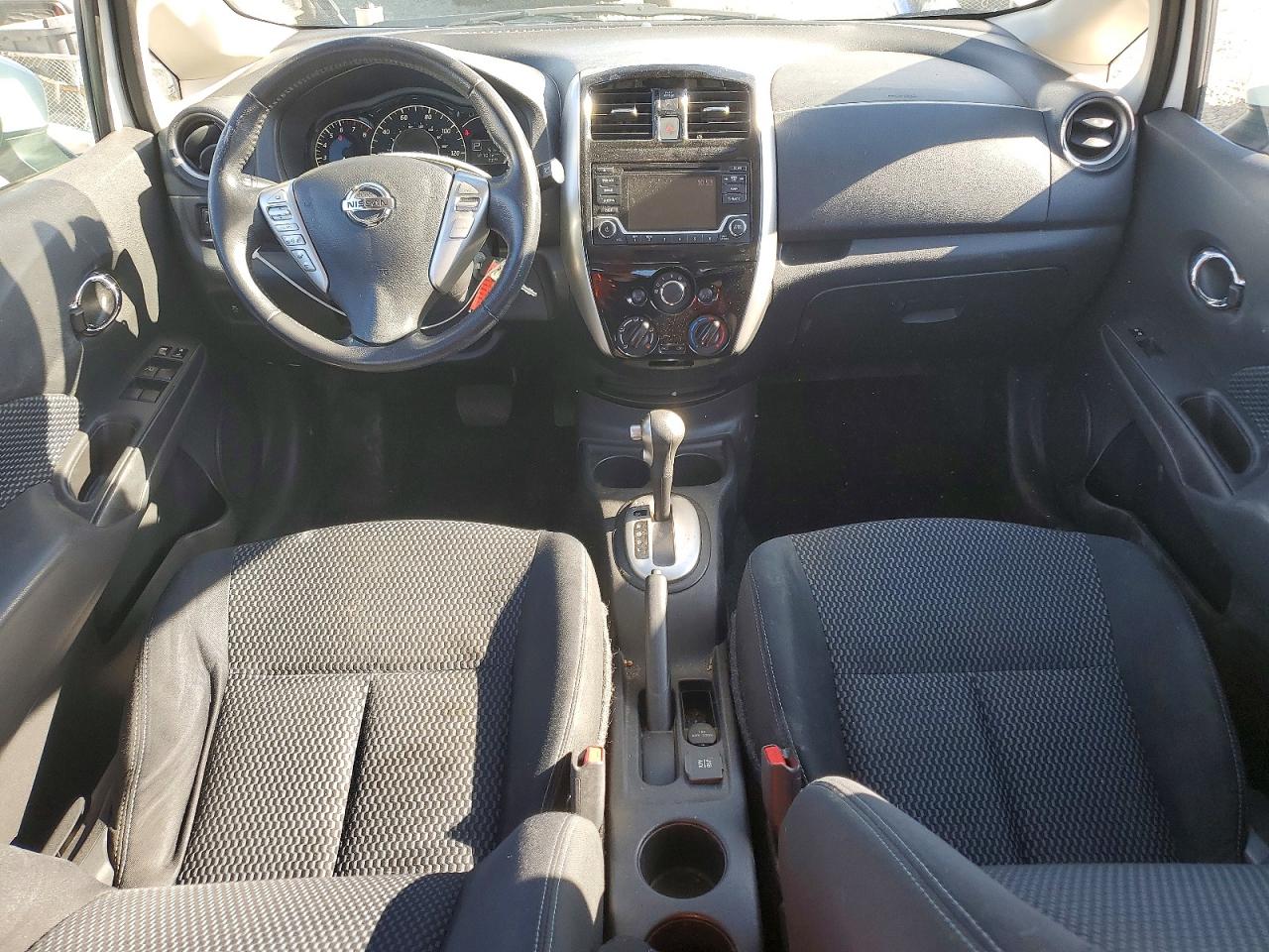 2016 NISS Versa VIN 3N1CE2CP4GL402610 photo 8